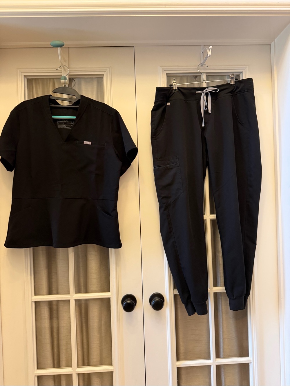 LARGE Black Figs Zinga Slim-Fit Zamora High-Waisted Joggers EUC